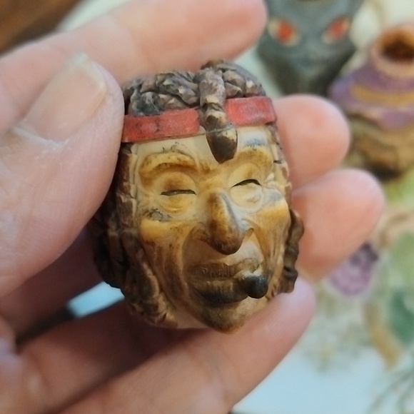 Cigarette Snuffers.  Housecshelf4 - Picture 2 of 4